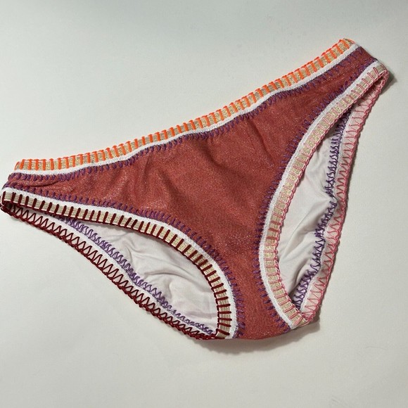 PilyQ PQ Teaberry Crochet Trim Scoop Swim Bikini Bottom Size S NWT - Picture 7 of 9